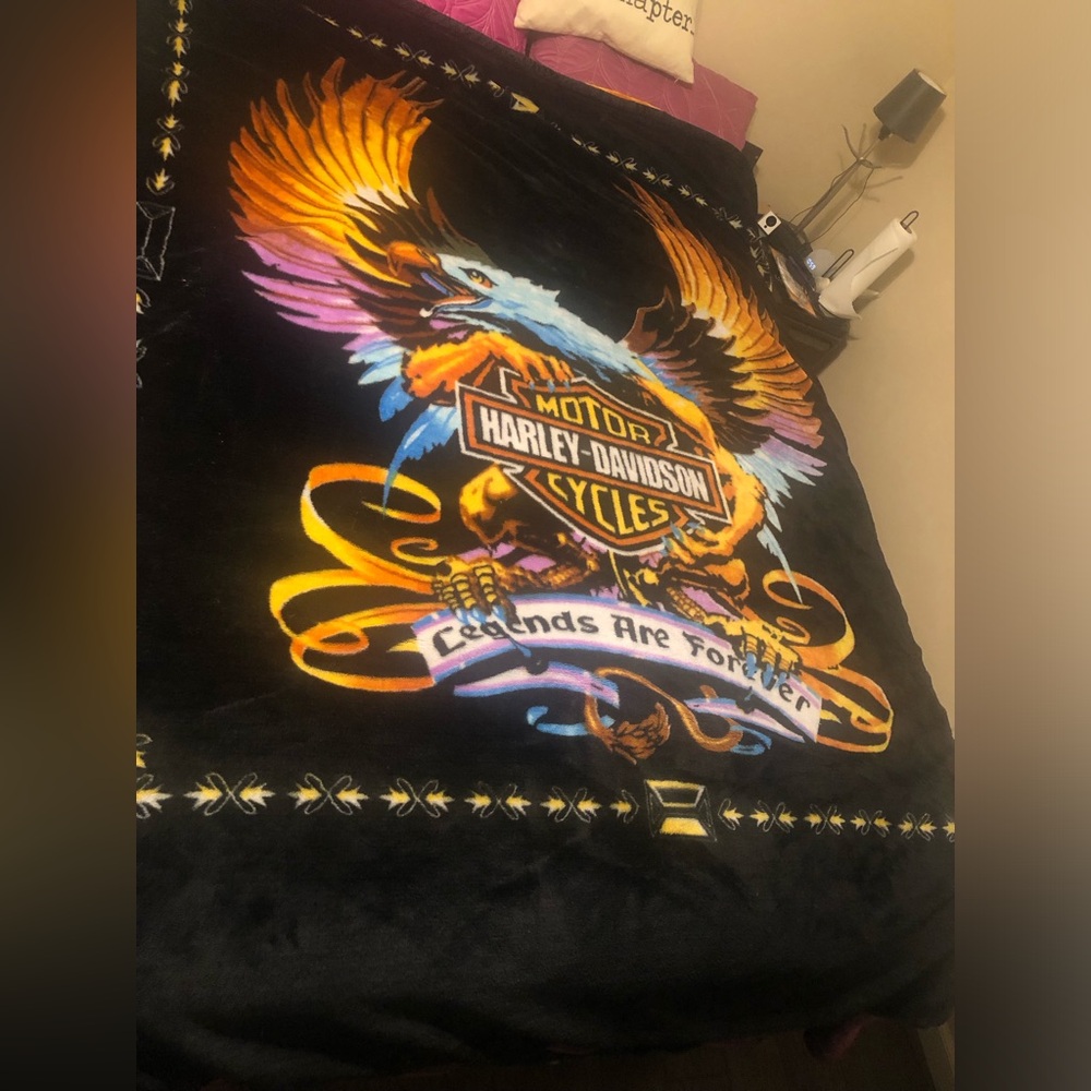 Harley-Davidson Black and Gold Blanket approximately 84 inches X 66